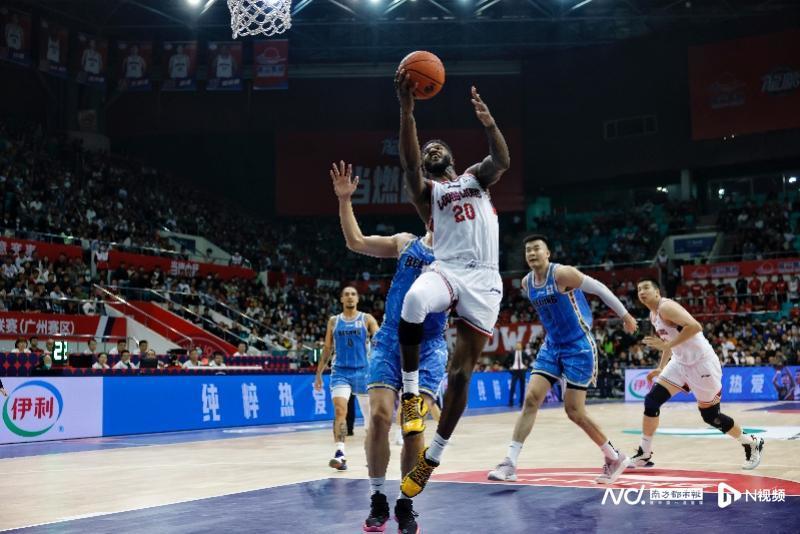 开元棋牌电脑版-凹凸世界众人看金黑化